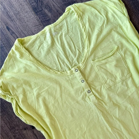 Aerie Oversized Henley Pocket T-shirt- Electric Lime - Picture 2 of 3
